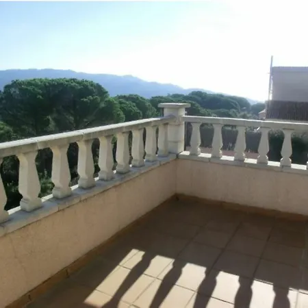 106178 - In Lloret De Mar Villa *